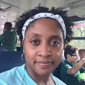 Meet your Posher, Claudia